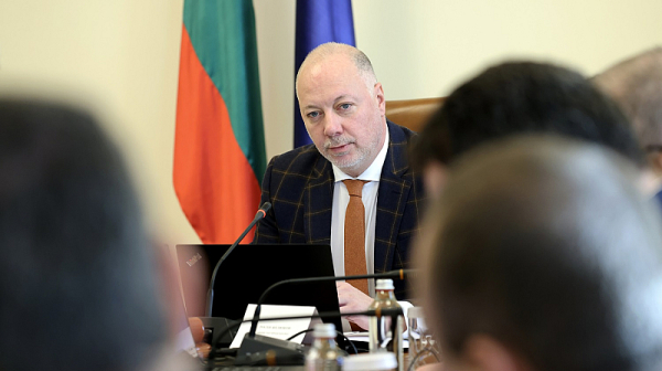 Очаква се втори вот на недоверие към кабинета „Желязков”
