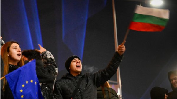 The Guardian: Кремълска дезинформация плаши българите от еврото