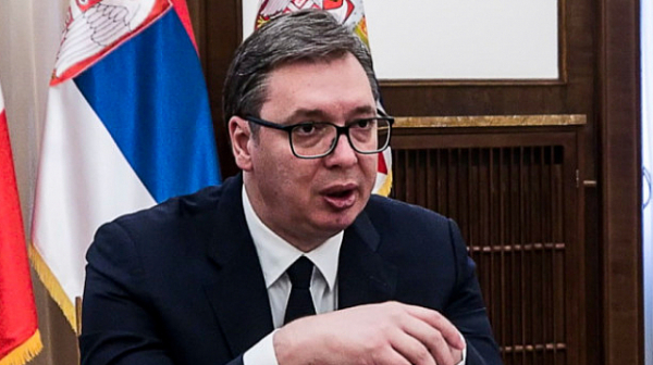 Сърбия обмисли национализиране на петролната си индустрия заради санкции от ЕС