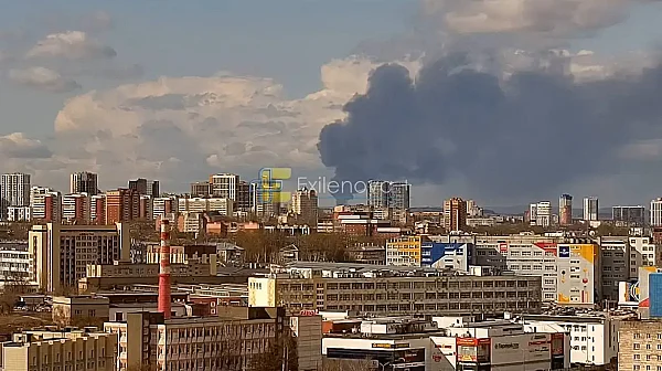 Украйна удари ключови петролни обекти в Русия, избухнаха пожари