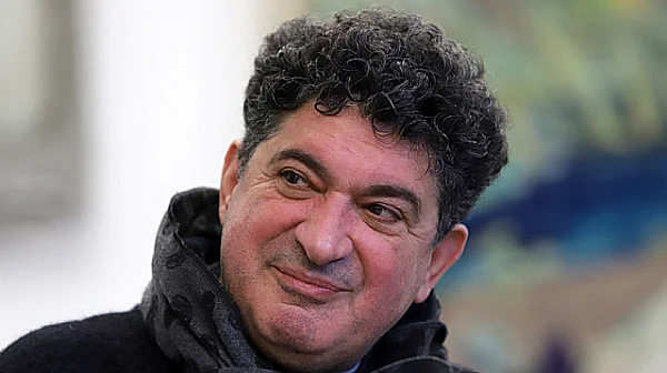 НХА удостоява проф. Греди Асса със званието 