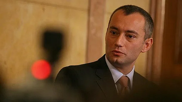 Николай Младенов и новият курс за Газа: Палестински технократи поемат управлението