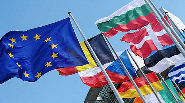 В Мюнхен евролидери искат разширяване на НАТО