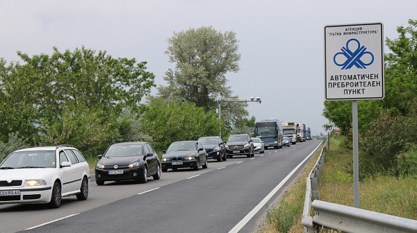 Ограничават движението по автомагистрала „Струма“ по обяд