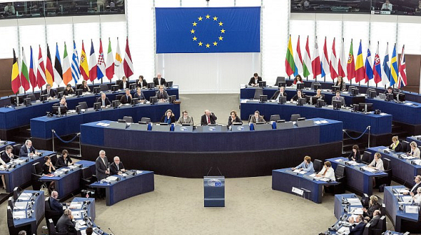 Европарламентът призова да се свалят руски дронове и самолети, които нарушават границите на ЕС