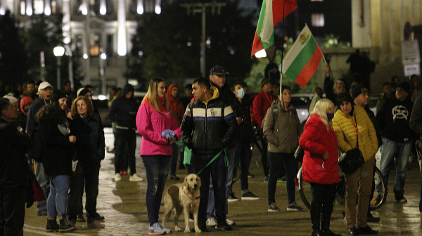 Протестите продължават, но само в четвъртъците