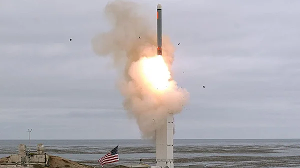 САЩ похарчиха критични оръжейни запаси в Иран за войната с Китай, - NYT