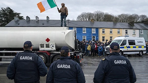 Протести в Ирландия, МВнР с предупреждение към българите