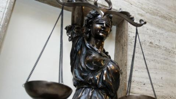 15 години затвор за банкерката, източила Мартин Петров с над милион