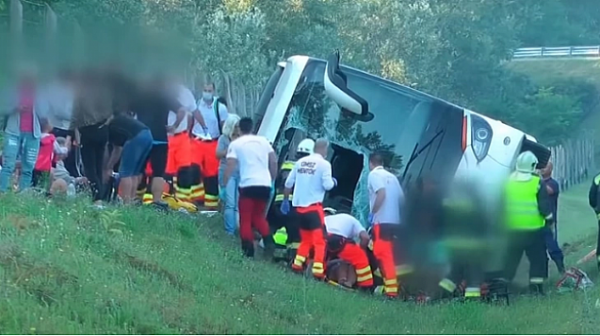 Автобусна катастрофа в Унгария. Тежко пострадало е 3-годишно дете
