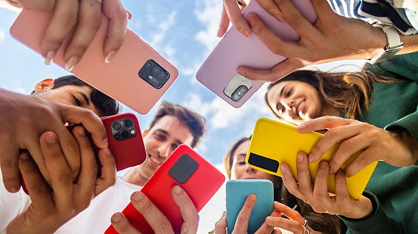 Поколението Z изпреварва всички останали на пазара на труда във Великобритания