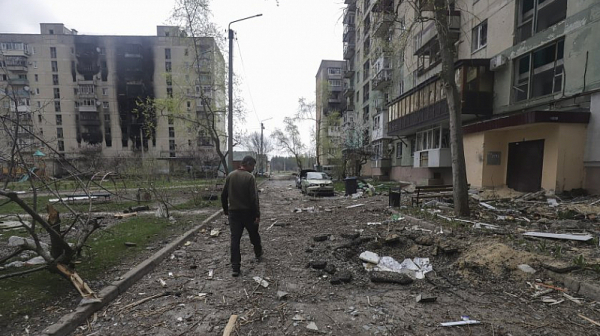 Войната в Украйна: Ракети удариха Запорожие на фона на продължаващите референдуми