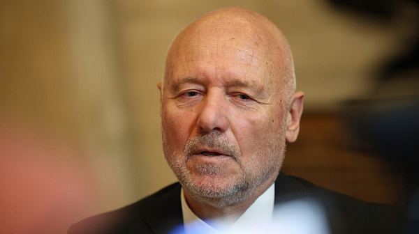 Тагарев: „Черният списък“ на Русия е комплимент