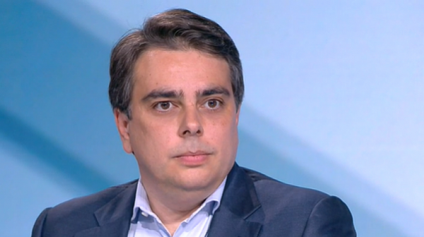 Асен Василев: Без коалиционно споразумение с цели и срокове, шансът да идем на избори е голям