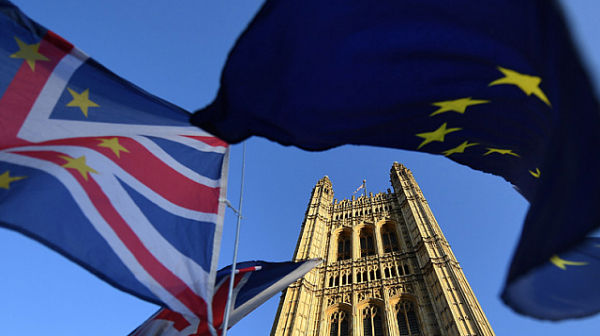Великобритания поиска отлагане на търговски проверки след Брекзит