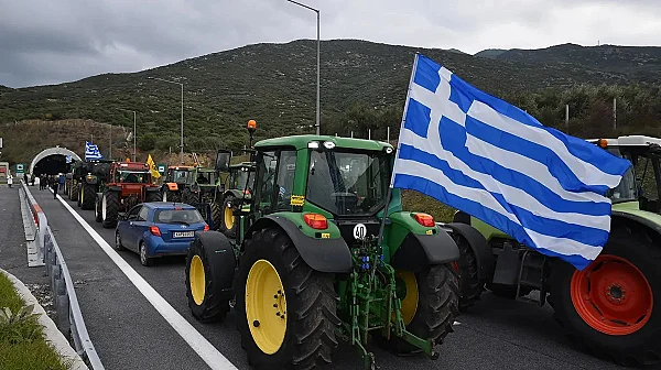 Колко губи българският бизнес от блокадите на гръцките фермери?