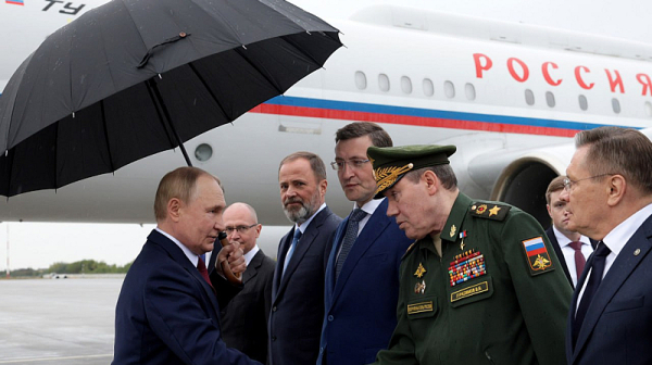 Хиляди руски учени опровергават лъжите на Путин, че Русия не е нападнала Украйна, а Западът нападнал Москва