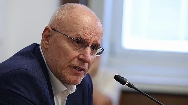 Управителят на БНБ обявява предложението си за наследник на Андрей Гюров