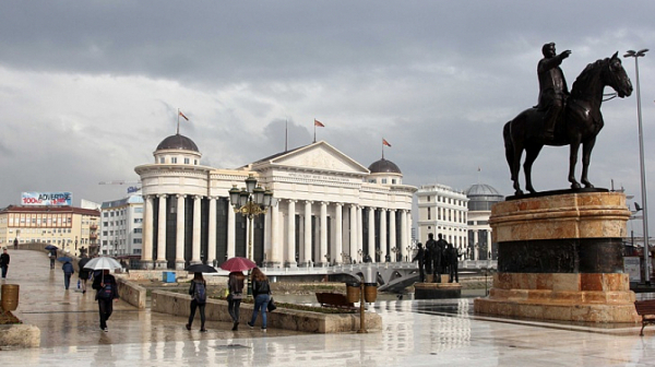 Несигурността в София е лоша новина за Скопие