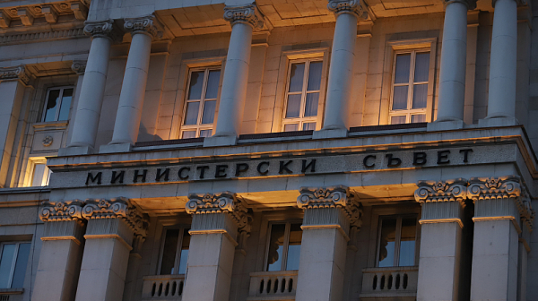 Шести вот на недоверие: ПП-ДБ внесе обвинение за „провал в икономическата политика“