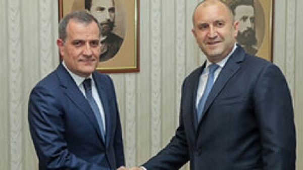 Радев: Работата с Азербайджан за енергийна диверсификация е важно за цяла Европа