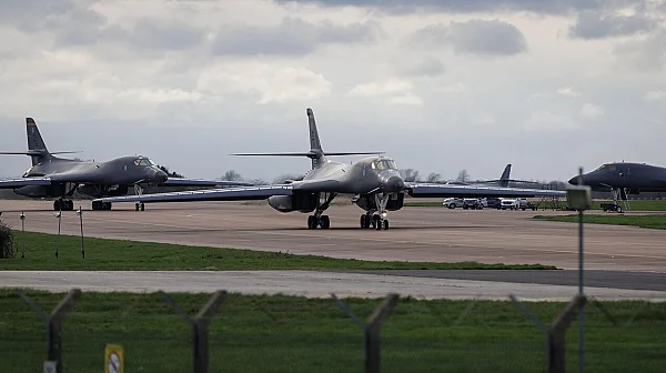 Лондон позволи на САЩ да използва британски бази за защита на Ормузкия проток