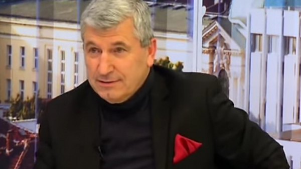 Илян Василев: Проблемът е, че Борисов избра губещата страна - съюзи се с Пеевски