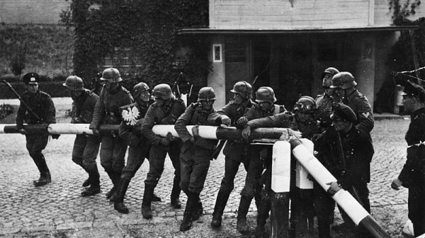 На 1 септември 1939 Германия нападна Полша