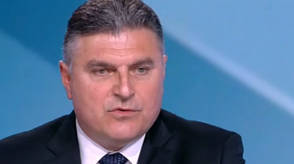 Бивш военен министър: НАТО няма да ”затвори” небето над Украйна