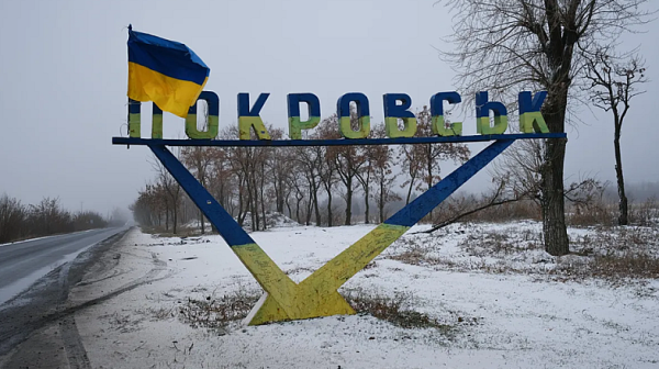 Боеве без ясна линия: Какво знаем за „обкръжението“ на украинския Покровск?