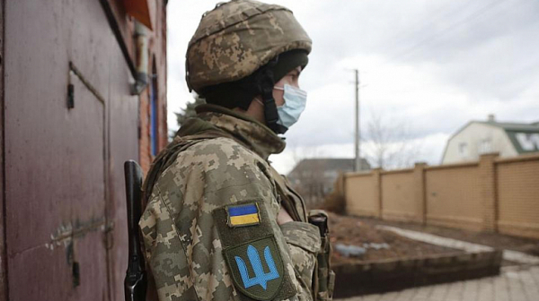 Украйна обвини руските войски, че са ударили психиатрична болница в Изюм
