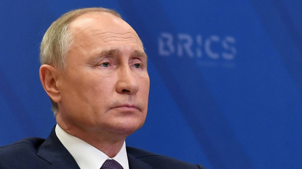 Страх сковава Путин: Напуска бункера си само в краен случай, не смее да пътува дори в Русия