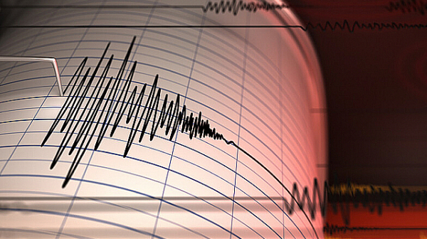 Земетресение с магнитуд 4.9 по рихтер разлюля гръцкия остров Евбея