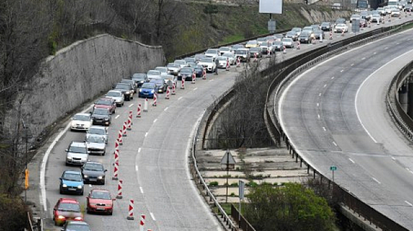Предложение: Максималнaта скорост по магистралите да бъде намалена