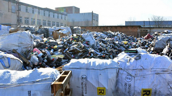 210 тона опасен отпадък  е открит в землището на село Рупци