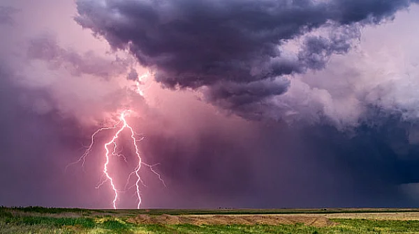 Дъжд и захлаждане: Гръмотевици и сняг в планините през следващите дни