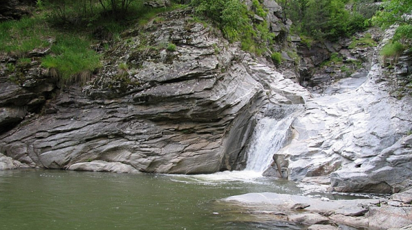 Перничани ще имат по 10 часа вода на денонощие