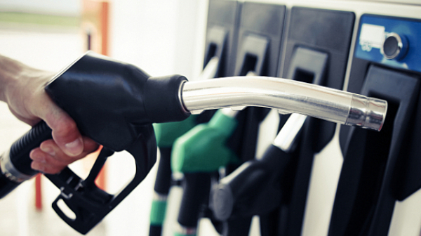 Бюджетната комисия одобри 25 стотинки отстъпка на литър гориво за физически лица