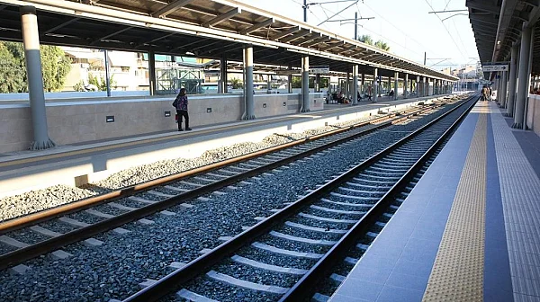 Ангажимент от Атина: Модерен влак ще свързва София и Солун до 2027