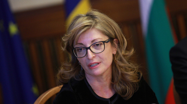 Екатерина Захариева ще обяснява на Брюксел има ли корупция в България
