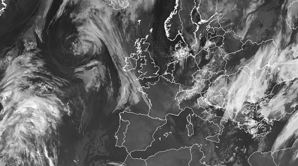 Средиземноморски циклон ще ни донесе сняг, студ и ветрове