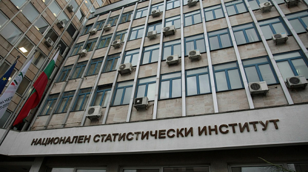 Жените живеят до 9 години по-дълго от мъжете: Видин с най-голяма разлика