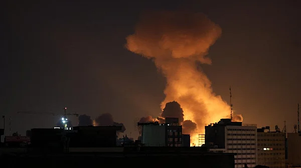 САЩ удариха с 900-килограмови бомби ядрени обекти и складове с боеприпаси в Исфахан