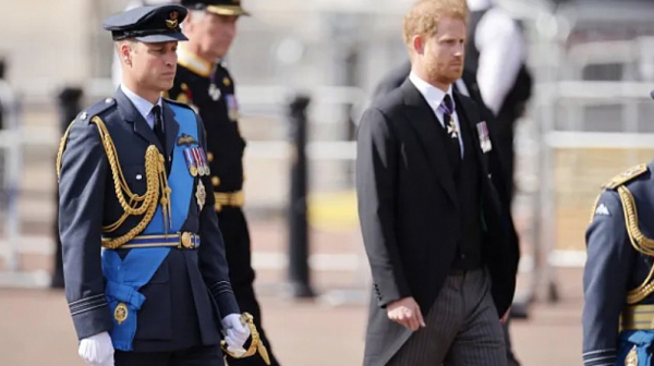 По желание на Чарлз III принц Хари ще носи военна униформа на бдението около ковчега на Елизабет II