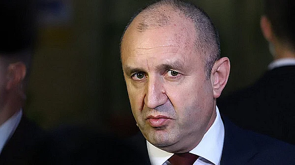 Белград: Бъдещият премиер на България Радев редовно забива нож в гърба на Сърбия