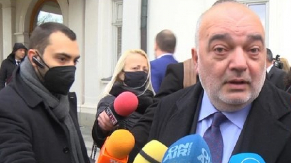 Арман Бабикян пред Фрог: Изглежда Нинова не иска да има път пред себе си