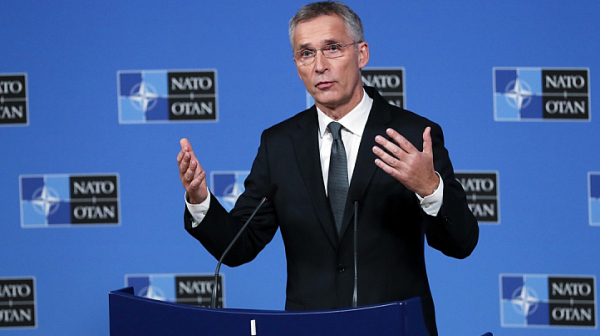 Столтенберг: Няма как Украйна да бъде приета в НАТО, докато все още се води война