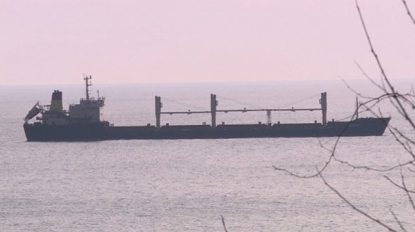Още 10 кораба със зърно се готвят да напуснат Украйна
