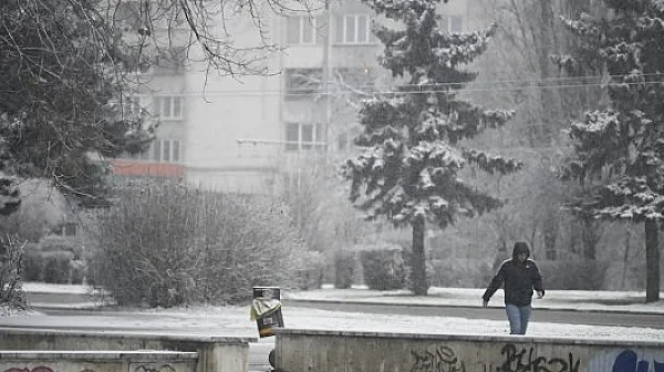 17 приети в „Пирогов“ заради поледиците в София, над 80 души са потърсили помощ