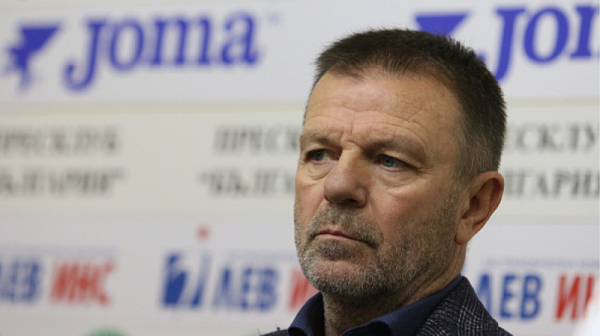 Стойчо Младенов е новият старши треньор на ЦСКА - София